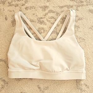 Lululemon White Energy Sports Bra✨🤍